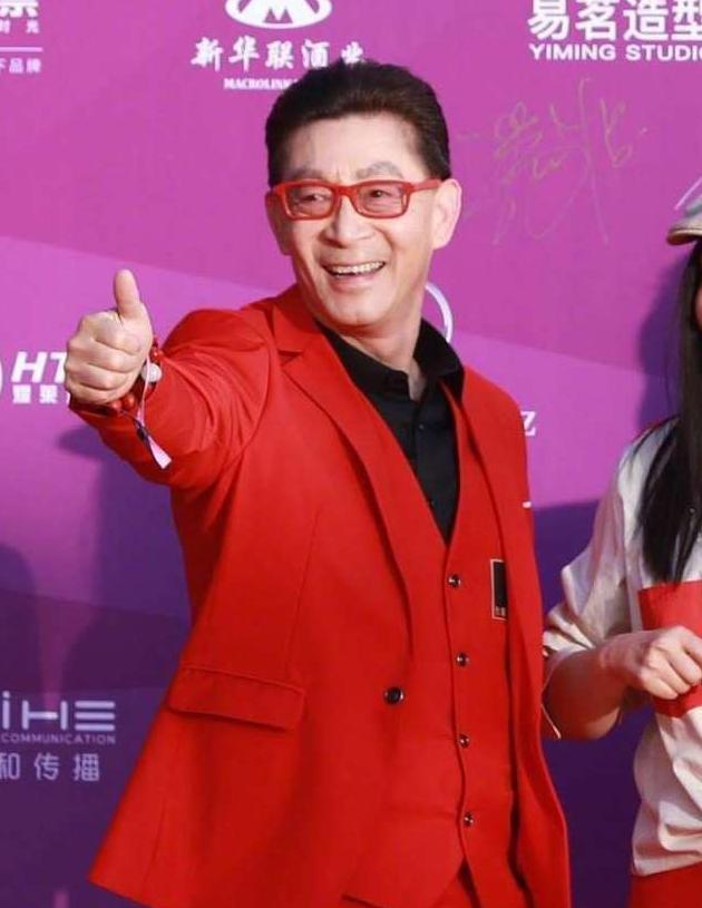 舒淇应该感谢雷佳音, “雷式走红毯”刷屏, 舒淇穿的有多糟糕无人