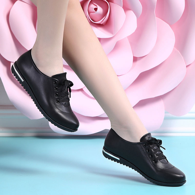 今年很流行的小白鞋，漂亮不贵还减龄，超有文艺范