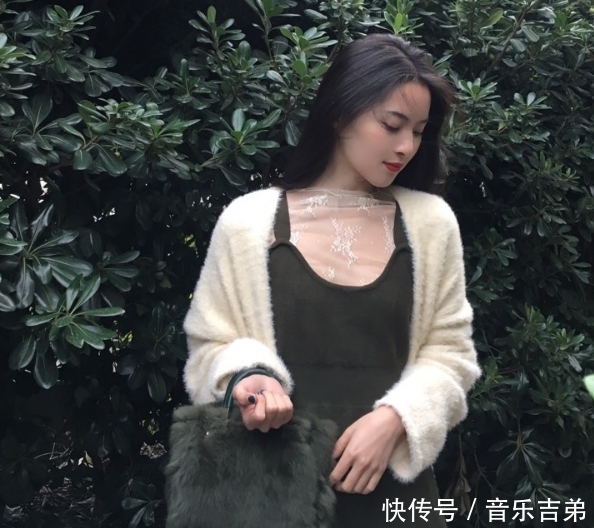 正确@选择一条对的连衣裙,更要懂得正确的搭配