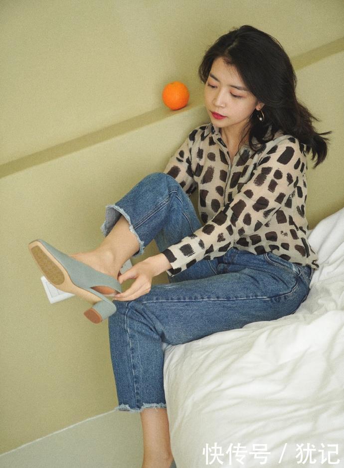 女神博主:夏日如何穿出高级感,西服、衬衫、牛仔裤都能做到,得这样搭才行