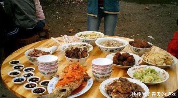  「招待」餐桌规矩“菜不摆三，筷不成五，席不成六”，以后招待