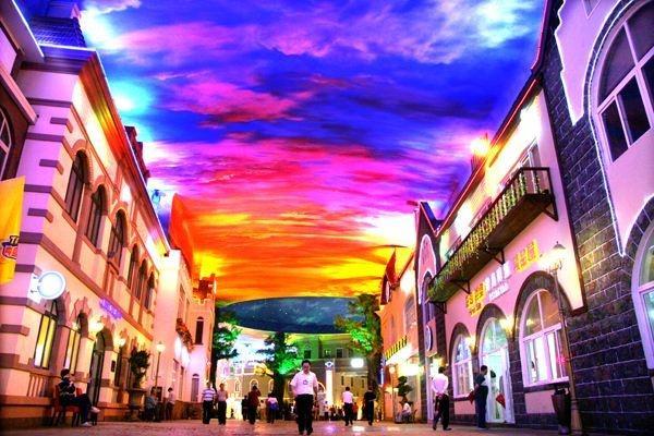 中国最大胆的商业街：为吸引游客“造”了一片天空！景区不收费