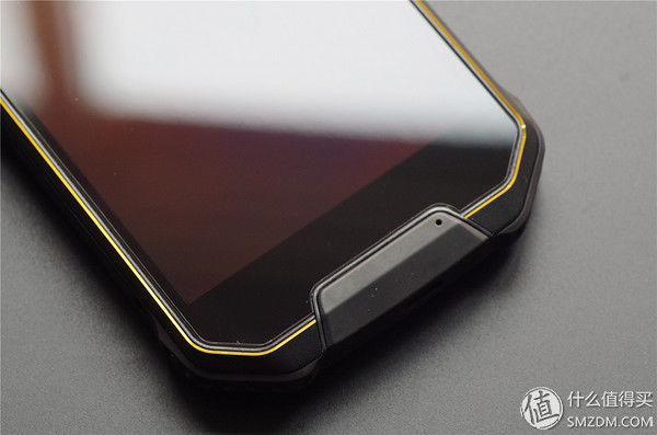 萝卜谈数码 篇二:大妈首发:摧毁一部手机有多难?三防手机MANN 8S不完全暴力测试