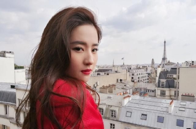 有这4种“眼型”的女人，一般不化眼妆也好看，尤其是第1种！