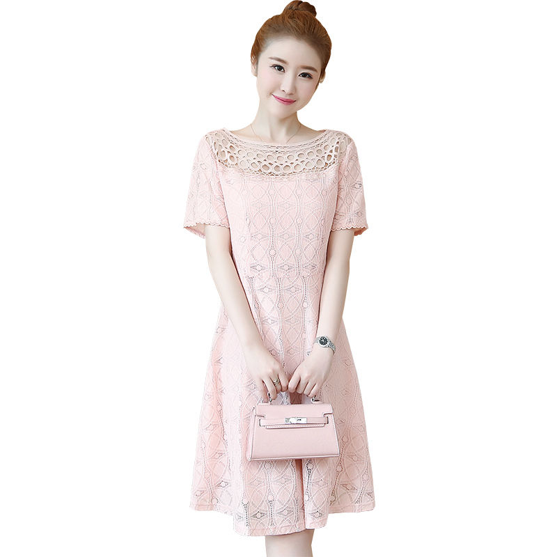 身上有点肉其实只要换上这样的连衣裙就会更美哒