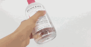 这款卸妆水为什么能打造在全球每6秒就售出一瓶的神话?