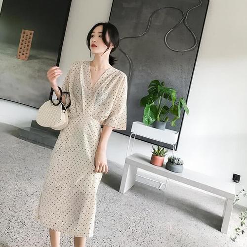 女神的开叉连衣裙,显瘦显高还撩人,教你做女神!