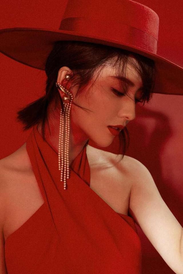  「梨涡」丫丫醇酒美人，梨涡醉人心！