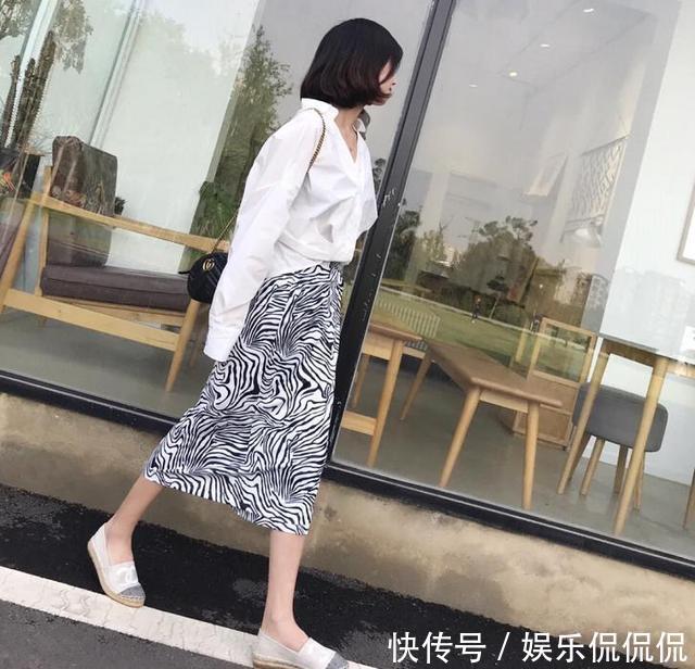 【女生】“豹纹裙”彻底过时了,今年流行的是“斑马裙”,微胖女生也能穿
