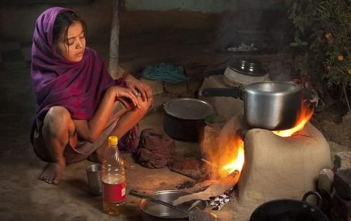 想看看印度女人是怎么做饭的吗中国游客实拍印度普通农村