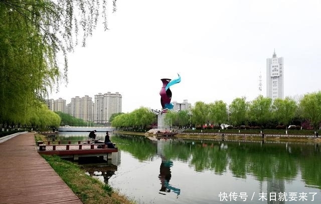 「技巧」钓点解读——蜿蜒河道型水域选位技巧,抓住2个重点最关键