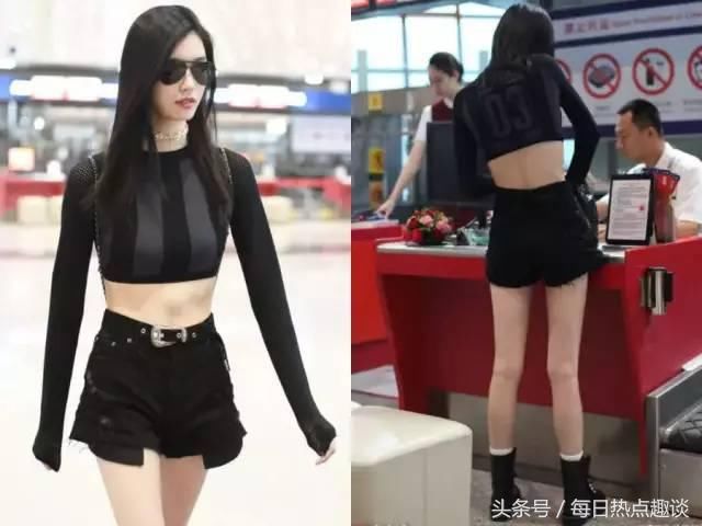 奚梦瑶最近疯狂秀美背，大胆穿衣超过柳岩