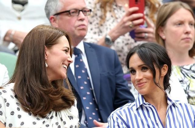梅根和嫂子凯特王妃单独出游看球赛 一个休闲一个气质范儿