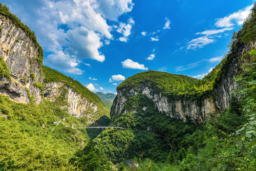 经过亿万年形成，曾是最适合人居住的神秘峡谷，令人震撼