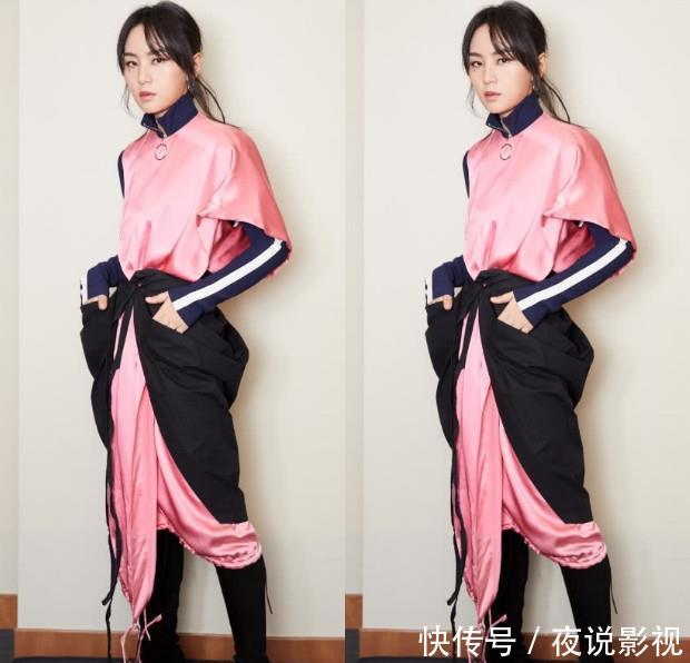 周笔畅高估了自己，自以为披一块布很时尚，不料穿出满满的尴尬