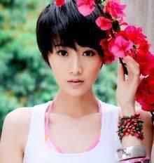  【事业】“慕容云朵”近照变尖脸，最火时嫁富商生子，今33岁变化太别扭