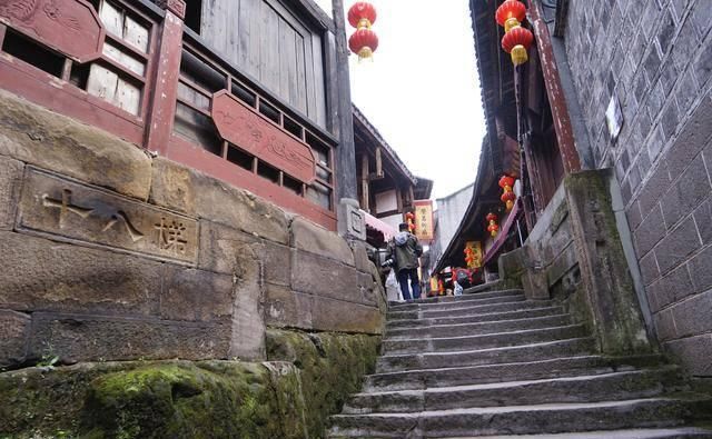 重庆这座明清古镇,藏着最美小巷、最美古桥和200年古城墙