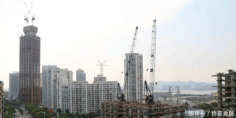 厦门该建筑物烂尾14年, 现如今大变身, 339米成为福建省最高的大