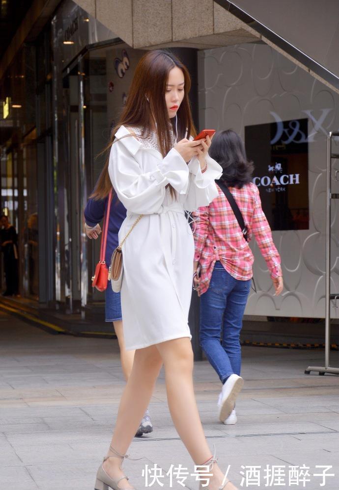  『性感』街拍：小姐姐清凉的搭配，性感妖媚有女人味！