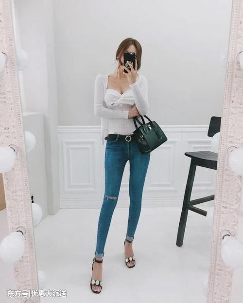紧身牛仔裤，穿了它什么背影杀啊、小蛮腰啊，让你统统拥有！