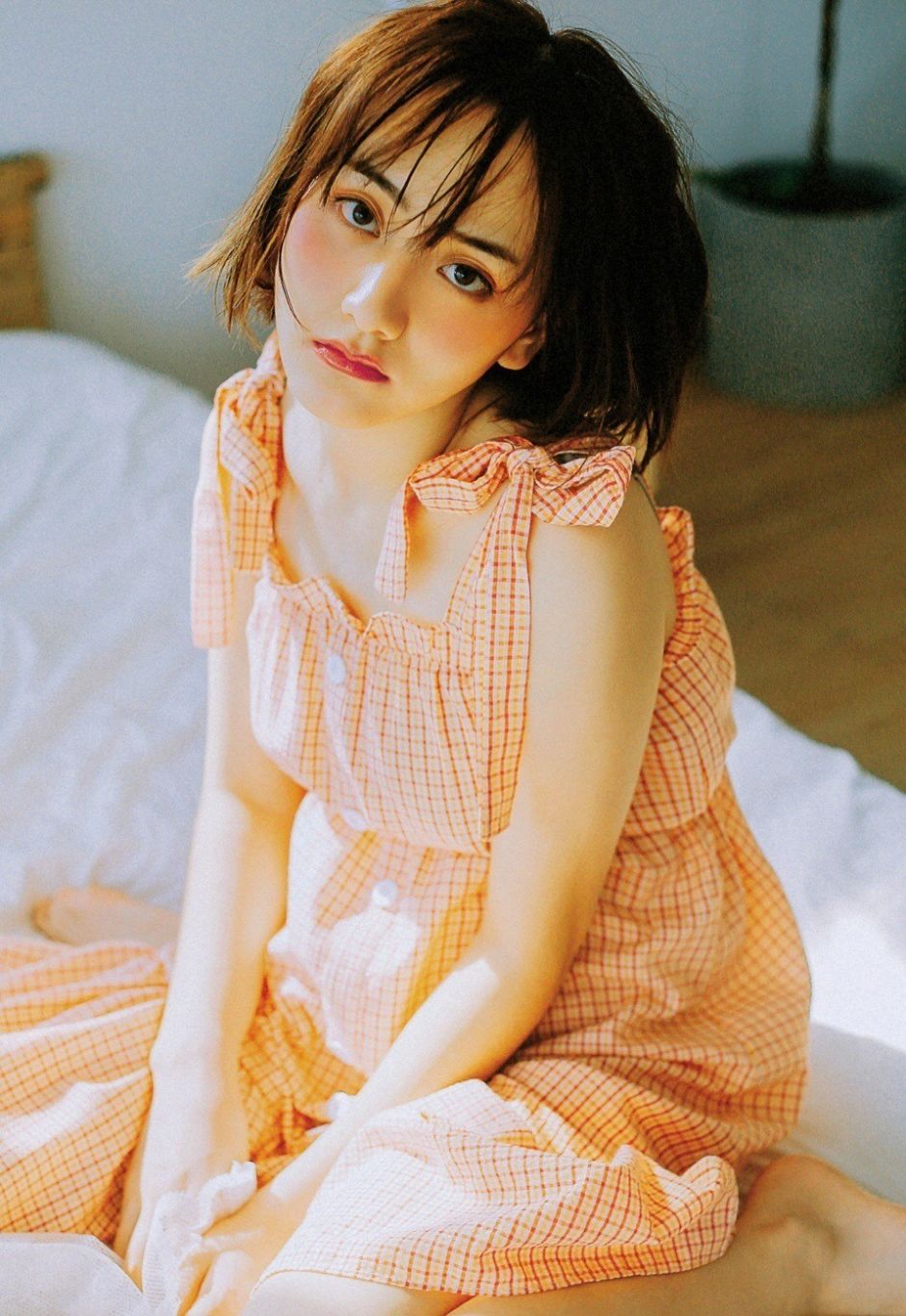 运动服美女校花乌黑长发白净面孔清新气质写真图片