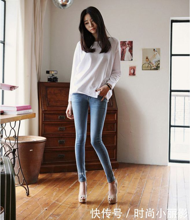 自然休闲的紧身牛仔裤,穿出女子小个性,提升女人气质!
