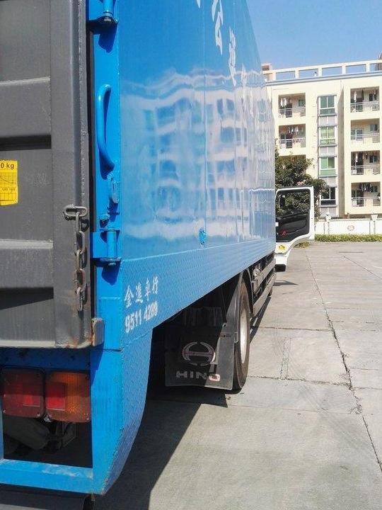 走进广东“骑师”的货运生活，开香港卡车有啥不一样？