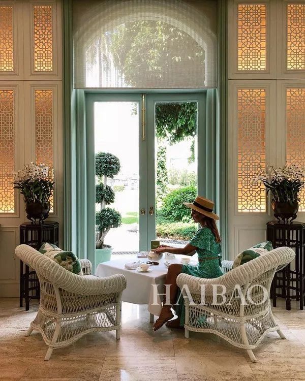 好看| 裙子和T恤才是女生开心的根本!就想天天这样穿去度假!