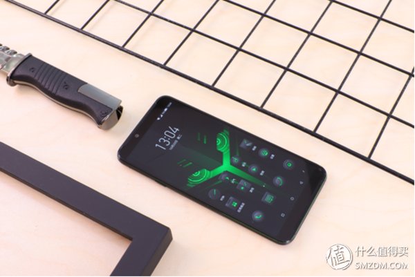 性能怪兽，鲨机再临!黑鲨游戏手机Helo上手体验