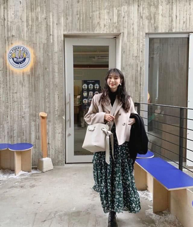  『今春』今春不穿连衣裙＋平底鞋，你都不知自己有多美