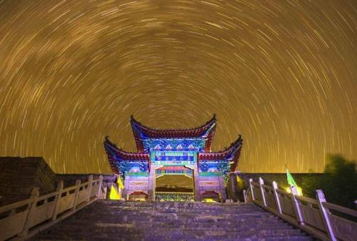 河南旅游攻略：河南这处人间仙境和湖北武当山齐名，周末的好去处