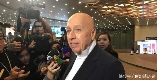  我国■千亿富豪放弃外国国籍，加入我国国籍，并且还买下香港一