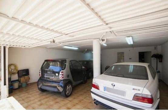 侨外西班牙购房拿永居:新政府实施全民免费医