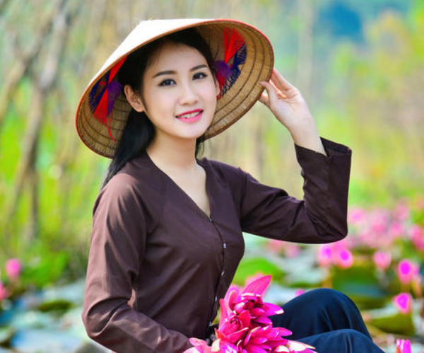 越南夜市的“特殊”问候，如果有美女问你要不要生菜，记得快走