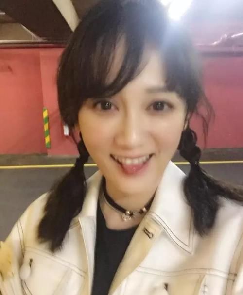 『扎发』女生不想发际线越来越高，扎发时注意这“3点”，现在改还来得及