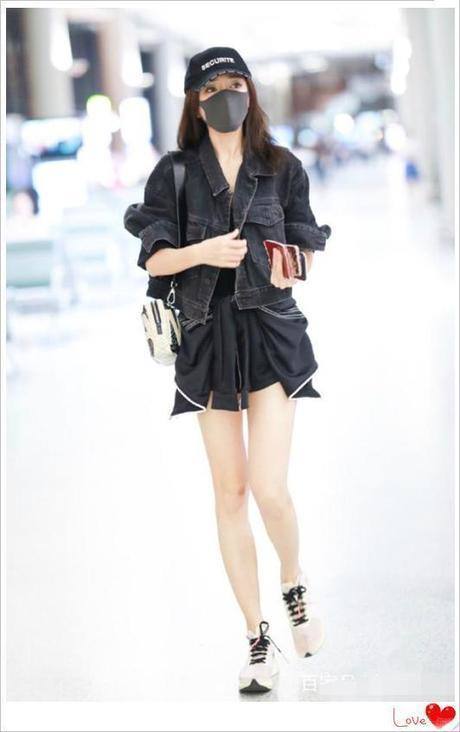 当172唐嫣穿超短裤惨败165秦岚，才知道身高和比例哪个更重要！