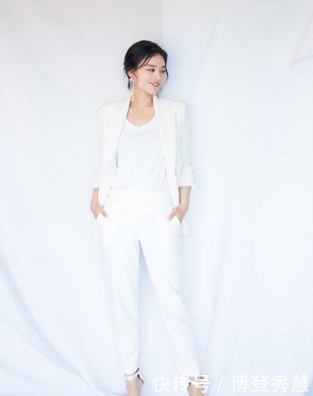  「拉长身形」微胖女生看过来，想要从头美到脚，掌握这3个显廋技巧就够了！