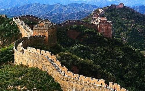万里长城为何到这里就断开了？老外看完惊呼：中国古人太有智慧了