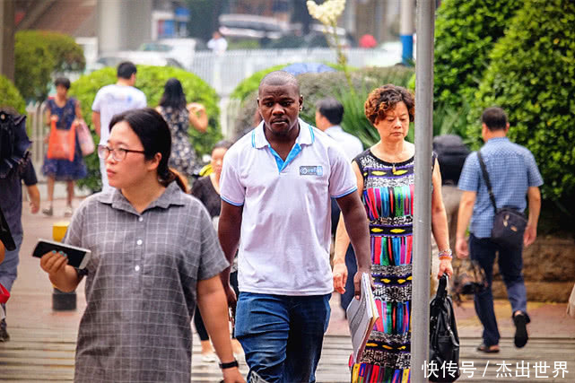 中国“最值得去”的城市，美食传遍了全国，老外来了都赞不绝口！