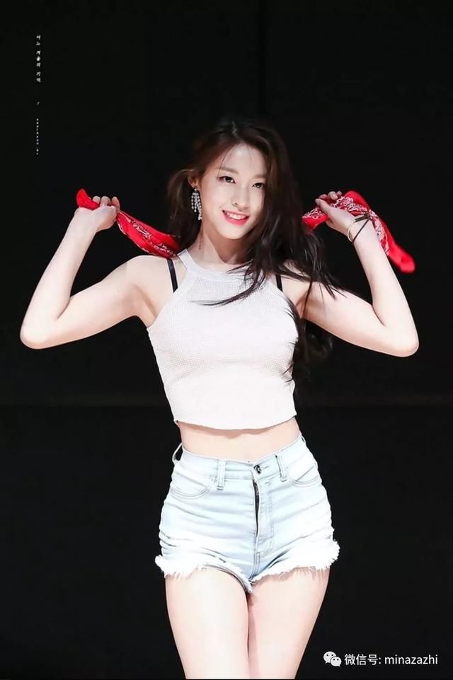 夏日的露肌小性感别让肌肤问题破坏：鸡皮、后背长痘、皮肤太黑…