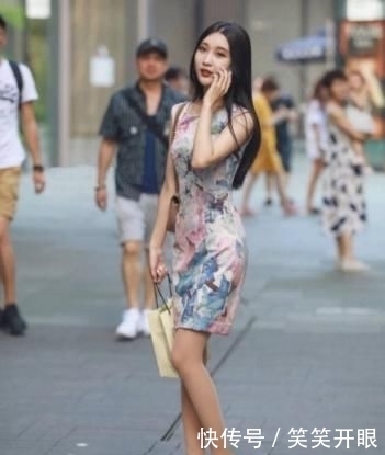 『与众不同』街头靓丽的小姐姐表达时尚魅力,用穿搭彰显与众不同!