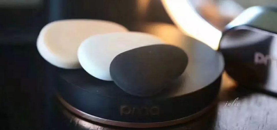 baby妆前皮肤暗嘴歪，妆后美如瓷娃娃?网友:整容般的妆法~