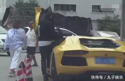 赵丽颖终于忍不住9字回应怀孕传闻！网友：虽未怀孕但恋情……