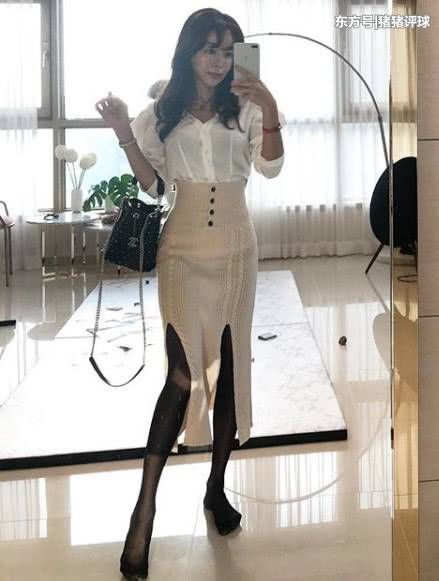 女神级健身小姐姐，让人产生恋爱冲动，网友回应:人家娃都6岁了