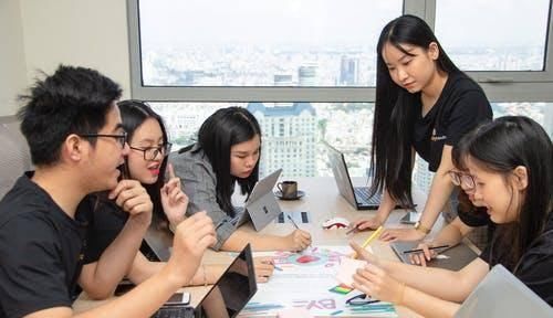 『得不偿失』老板快下班的时候发红包,抢还是不抢?过来人教你这么做
