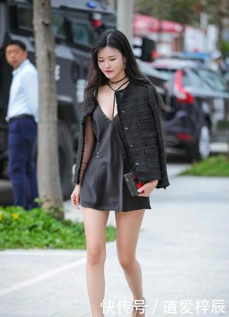 『 美女』穿衣风格非常值得大家学习！，街拍：性感轻熟的80后美女