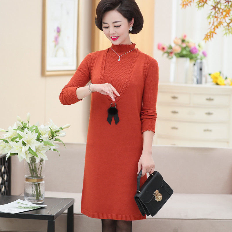 真的没人看出婆婆60了，全因为她穿这裙子，像个大姑娘儿