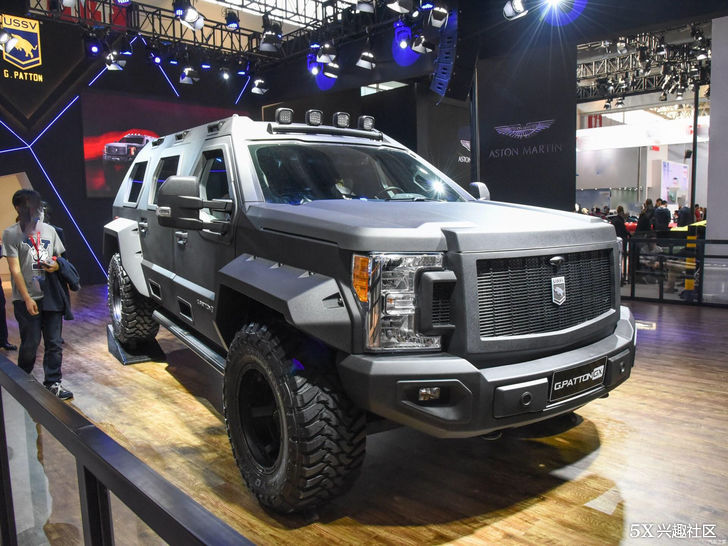 400多万的“陆地坦克”两年贬值一半!网友:还有防毒气系统?