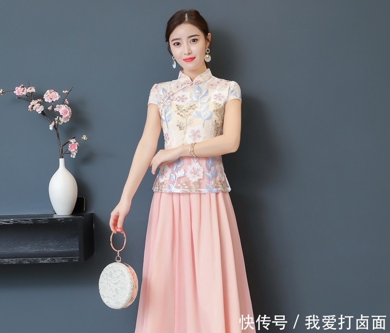 【堪称】可以提升气质的旗袍, 高跟鞋堪称她的完美搭档