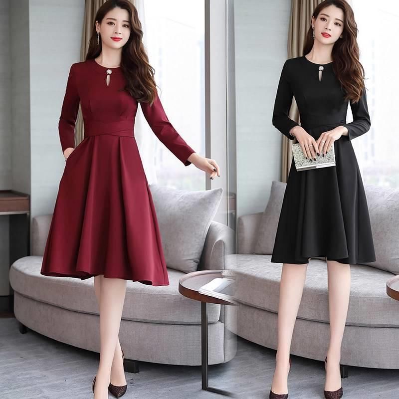 好身材别浪费，10款针织毛衣连衣裙、包臀裙穿上既保暖又显身材